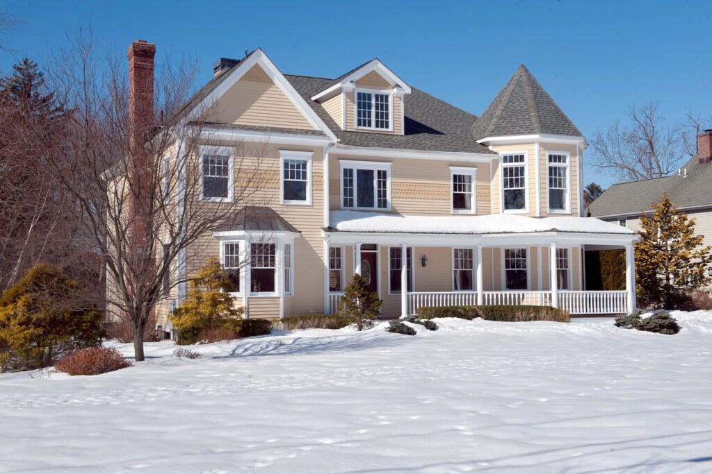 Pros and cons of Selling home in winters & Some tips to sell your home in winter